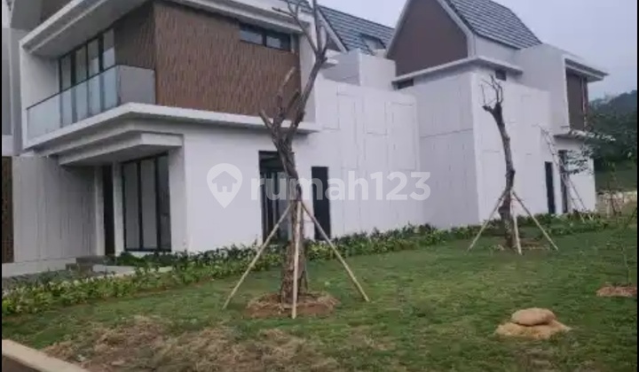 Rumah Hook 176m2 Pinewood Summarecon Bogor