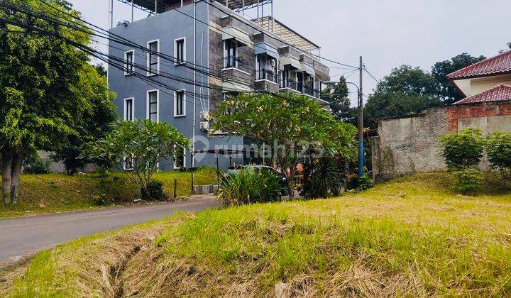 Tanah Hook 279.0 m² PPJB di BSD Griya Loka 2