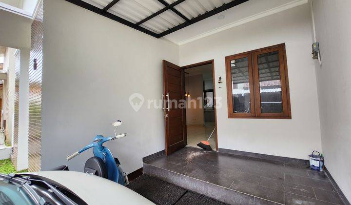 Rumah Cantik Semi Furnished Dekat Stasiun Mrt Di Ciputat  2