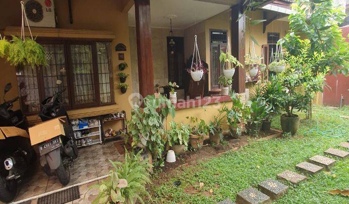 Rumah Bagus Furnished Luas Dekat Stasiun Di Bintaro 1