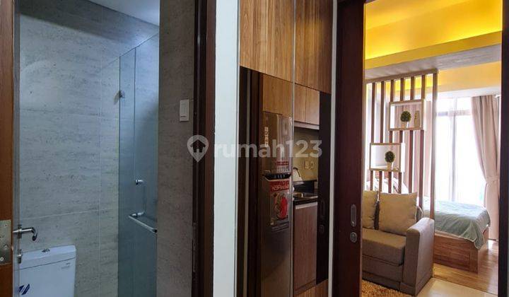 Apartemen The Accent Full Furnished View Pool  2