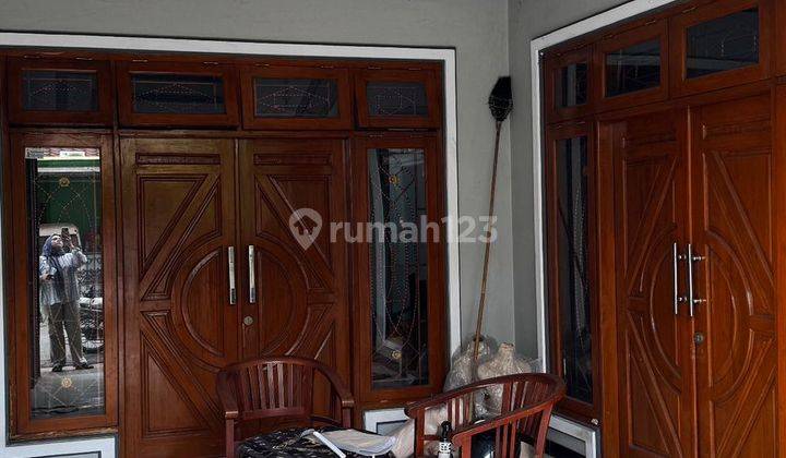 Rumah Nyaman Semi Furnished Dekat Pintu Tol di Depok I 2