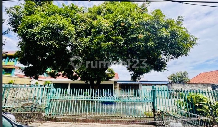 Tanah 4690.0 M² SHM Pinggir Jalan Raya di Kebayoran Lama Tanah 4690.0 M² SHM Pinggir Jalan Raya di Kebayoran Lama