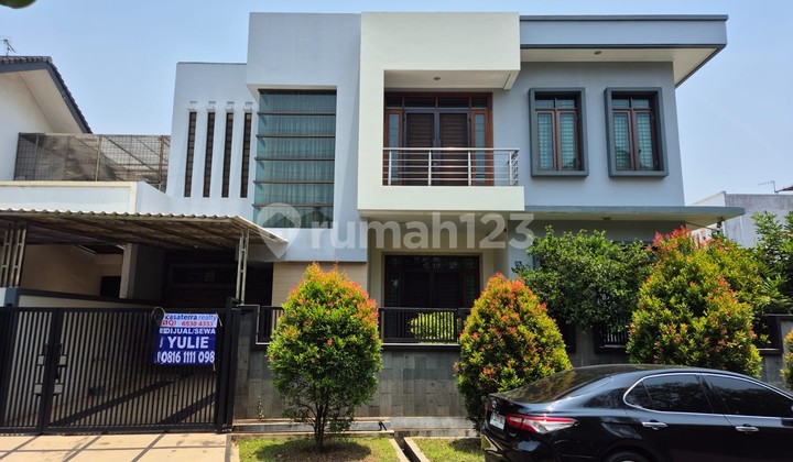 KELAPA GADING HOUSE 235m2, GOOD LOCATION, 2 FLOORS, COMFORTABLE, STRATEGIC, CODE YE