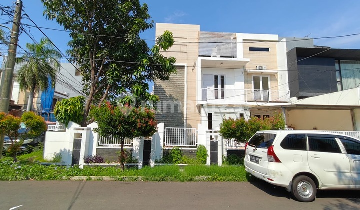 Dijual rumah sunter 217m2 lokasi bagus, strategis, nyaman, kode rf 1