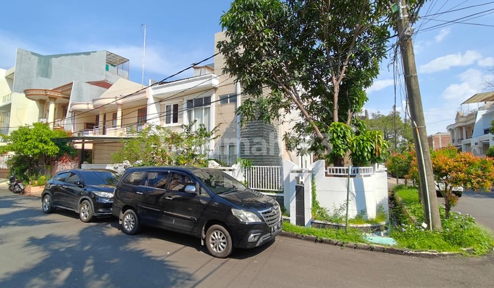 Dijual rumah sunter 217m2 lokasi bagus, strategis, nyaman, kode rf 2