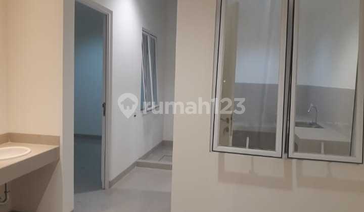 FOR SALE KELAPA GADING HOUSE 102m2 NORTH FACING, 3 FLOORS, COMFORTABLE, CODE JV,AH 2