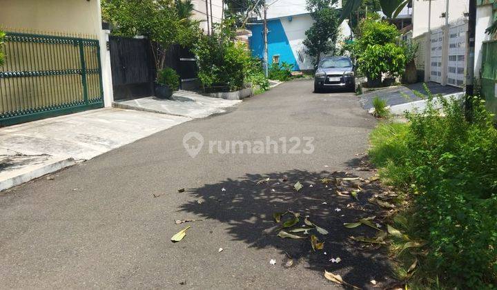 Disewakan rumah pulomas 200m2 lokasi bagus, nyaman, 3 lantai, 175 juta per tahun, kode JV, HR 2