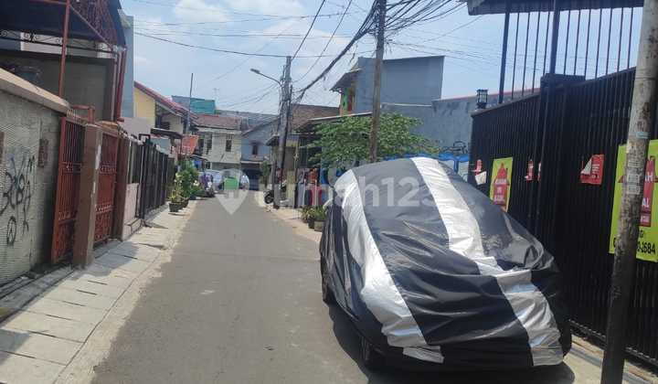 RUMAH KEMAYORAN 77m2 HADAP SELATAN, LOKASI BAGUS, NYAMAN, KODE DS 2