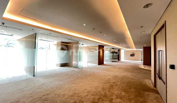 Ready-to-Occupy Office Space in a Strategic Location in Pancoran, South Jakarta 2