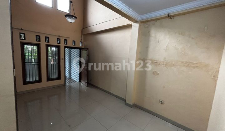 For Rent, 2-Story House in Karang Tengah For Rent, 2-Story House in Karang Tengah