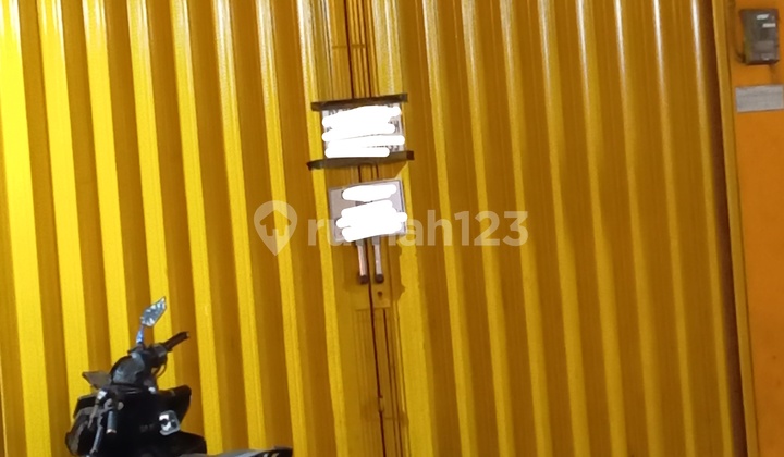 For Rent Kiosk by the Roadside 2