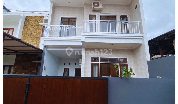 Rumah Full Furnished, 2 Lantai , 3br, 5 Menit Ke Pantai Mertasari Sanur 2