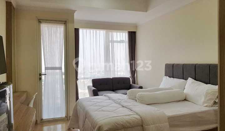 Rent a Studio Type Fully Furnished Menteng Park Apartment