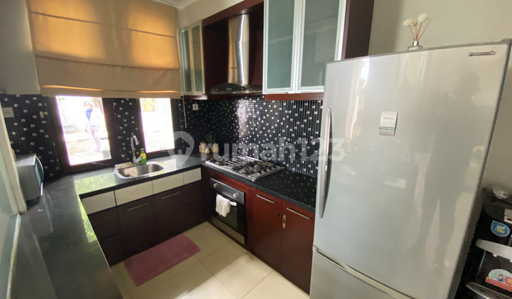 Sewa Apartemen 3+1 Bedroom Full Furnished Di COSMO PARK THAMRIN Sewa Apartemen 3+1 Bedroom Full Furnished Di COSMO PARK THAMRIN