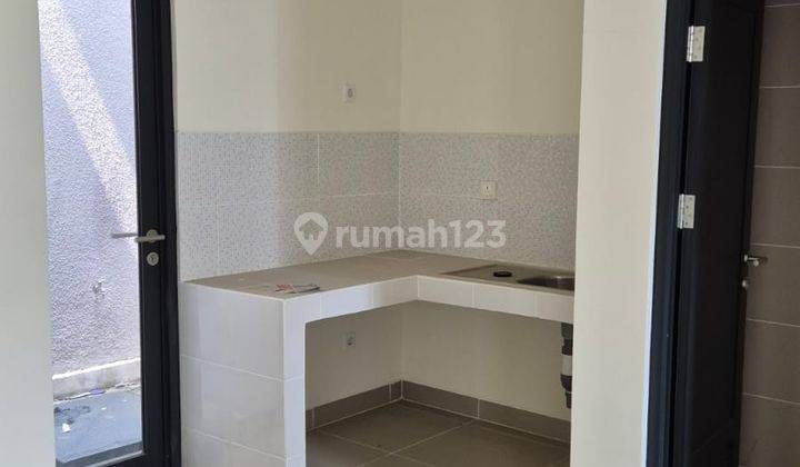 Disewakan Rumah Baroni Type 5x12 Summarecon Serpong 2