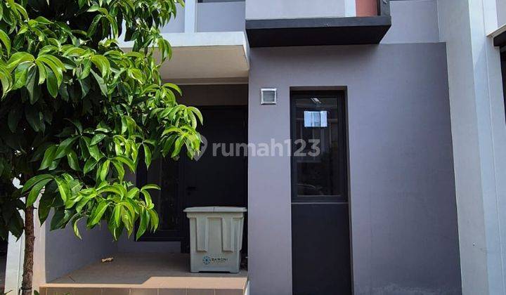 Disewakan Rumah Baroni Type 5x12 Summarecon Serpong 1