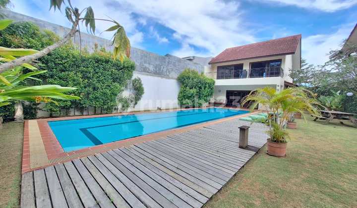 For Sale Palm Spring House with Private Swimming Pool Batam 2