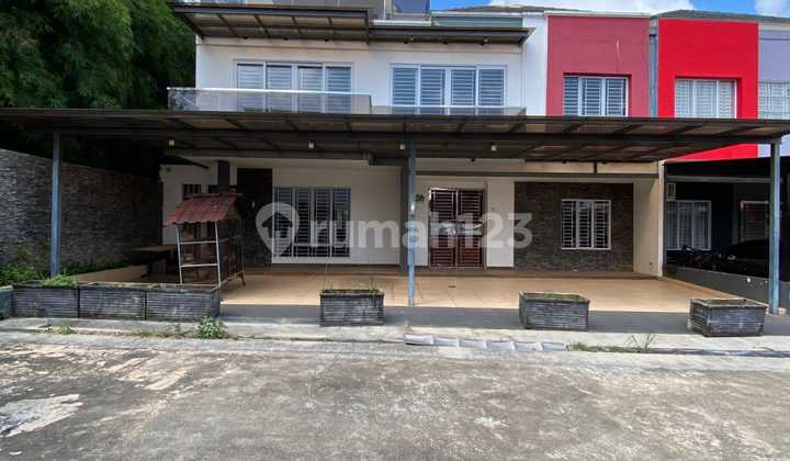 Dijual Rumah 2,5 Lantai Livia Garden Batam Centre