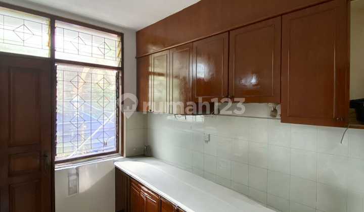 For Rent House with Large Land in Crown Hill Batam 2