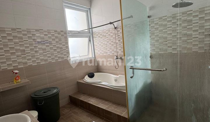 [Premium Hoek Unit] Rumah Modern 3 Lantai di Kelapa Gading Bcs - Sunlight Everywhere! ☀️✨ 2