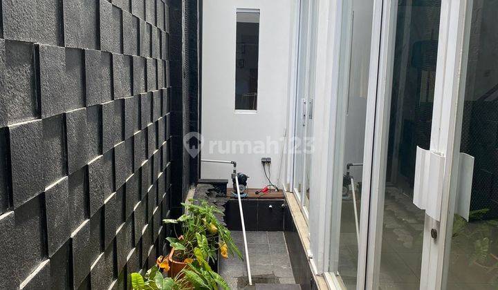 Rumah 2 Lantai Shm Bagus Jalan Mugeni Rawamangun Deket Bea Cukai 2