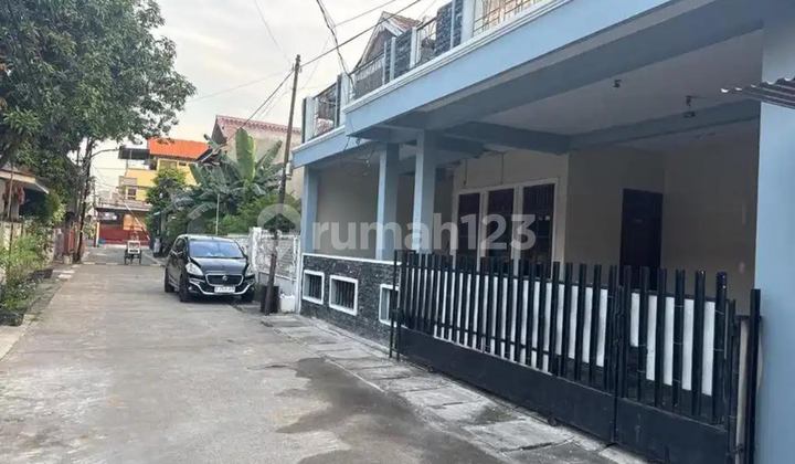 10-Meter Wide House in Kelapa Gading Bcs! Ready to Occupy, Selling Price 2.8 M, Good SHM House at Jl. Bangun Cipta Sarana Block B No.4, Pegangsaan Dua, Kelapa Gading, North Jakarta City, DKI Jakarta, Indonesia, 14250, Kelapa Gading
