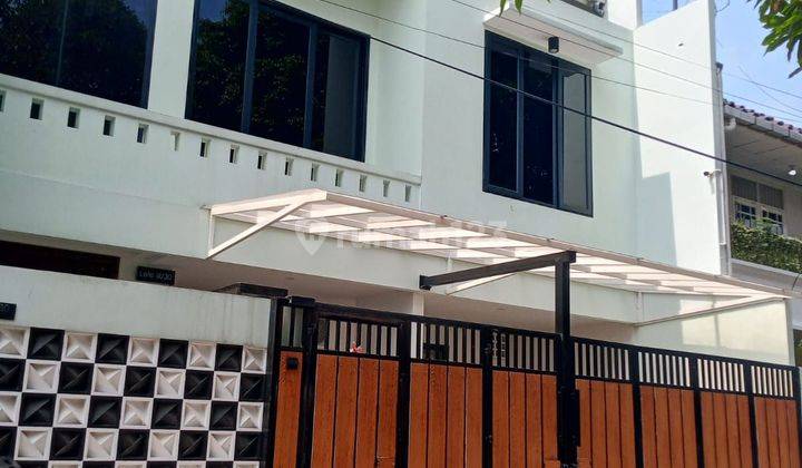 Rumah 2 Lantai Setengah Baru Kamar 4 +1 di Jl rawamangun  1