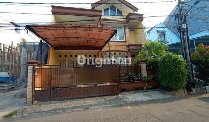 RUMAH 3 LANTAI, GARASAI 3 MOBIL FURNISHED  SHM , KELAPA PUAN, KELAPA GADING 1