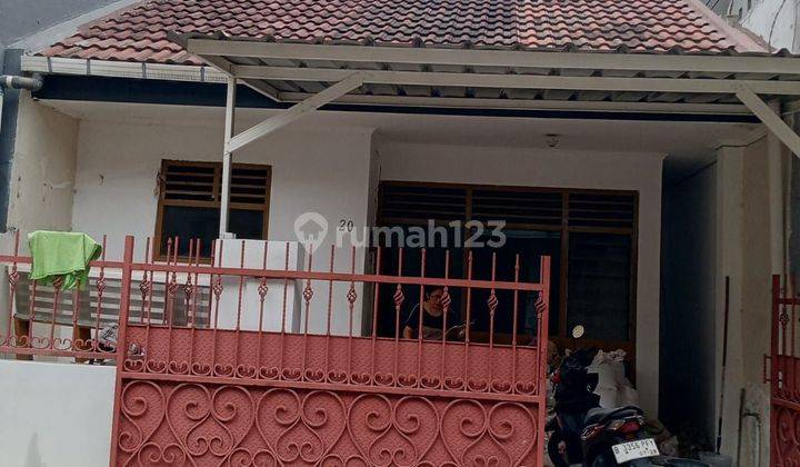 Rumah di Pulo asem Bagus 50 juta nett garasi mobil kecil  1