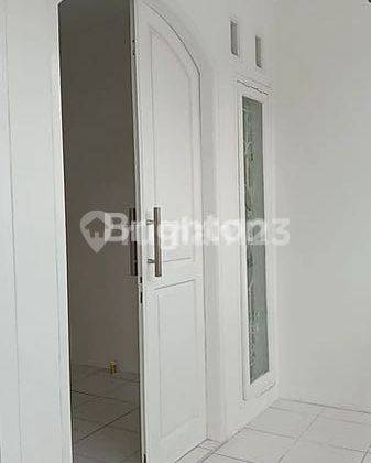 Rumah 2 Lantai Bagus 3 Kamar + 1 di Jl kayu putih 2