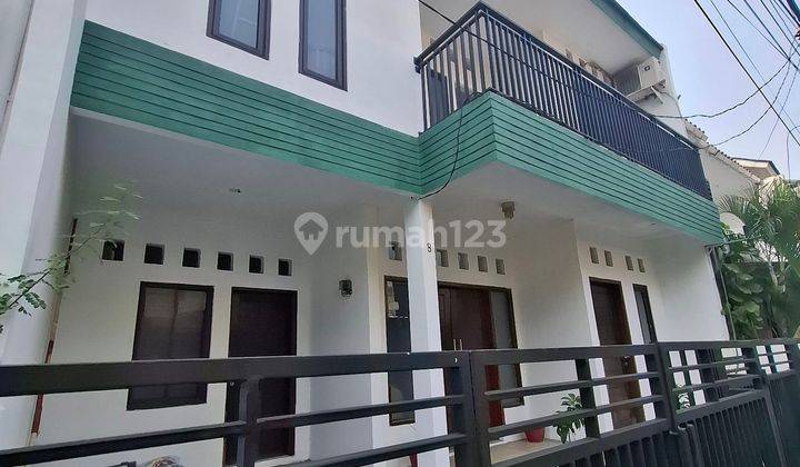 Rumah 2 Lantai Bagus 4 Kamar Tidur, SHM di Jl cipinang Rawamngun 2