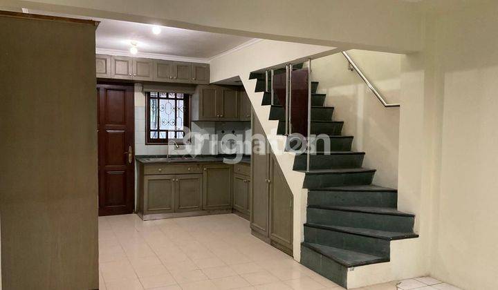 Rumah Hook  Besar Lt 399 Jl Pinggir Jalan Besar Kayu Putih 2