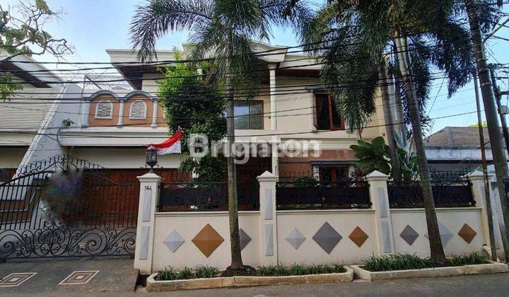 RUMAH MEWAH 2 LANTAI  LT 500 M ADA KOLAM RENANG JALAN KEMANG TIMUR 1