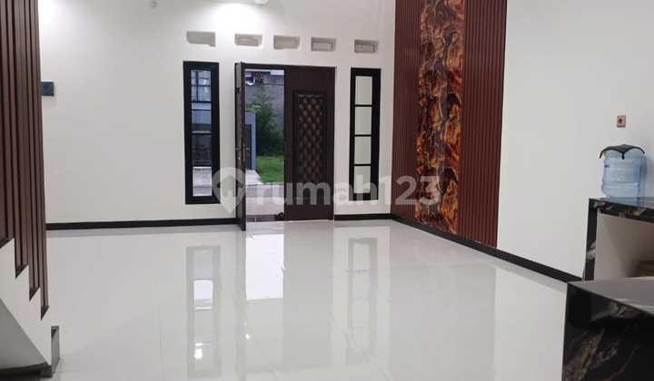 For Rent: New Luxurious House in Jatinegara Baru Cluster, East Jakarta!