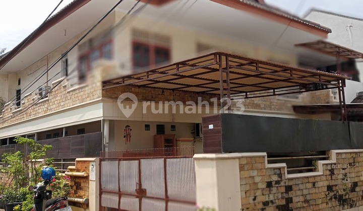 Turun Harga Drastis! Jual Cepat Rumah Hoek di Kelapa Gading Bcs Turun Harga Drastis! Jual Cepat Rumah Hoek di Kelapa Gading Bcs