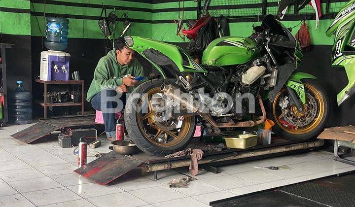DI SEWAKAN RUKO UNTUk BENGKEL DI JABABEKA 2