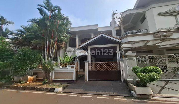 Rumah 2 Lantai Bagus 5 Kamar Tidur + 1, Garasi 2 Mobil Rawamangun 1