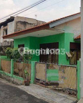 Rumah Butuh Renovasi Hitung Tanah Shm Barat Di Jl Kayu Putih  2