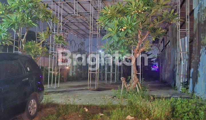 DI SEWAKAN SEBIDANG TANAH SUMERECON BEKASI. LUAS TANAH 1 HA SAMPING KEIZEN 2