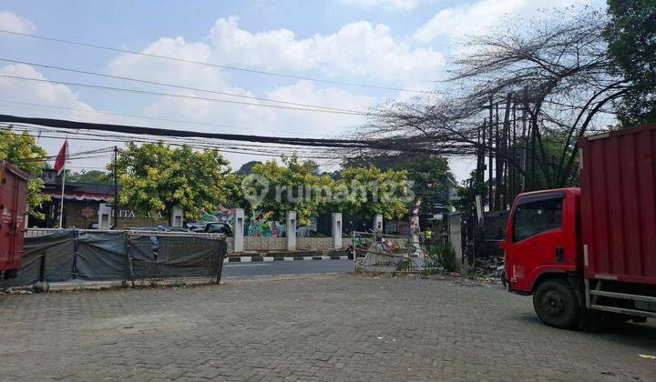 Rumah Usaha Ex Jnt Dan Resto Di Ampera Raya Lt 1300 M 2