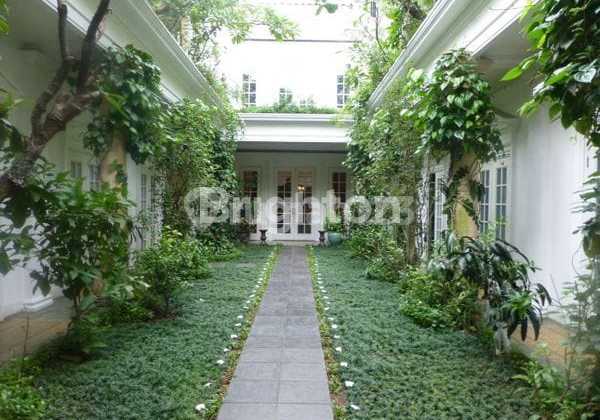 Menteng Luxury Residence - Private, Elite & Prestigious Menteng Luxury Residence - Private, Elite & Prestigious