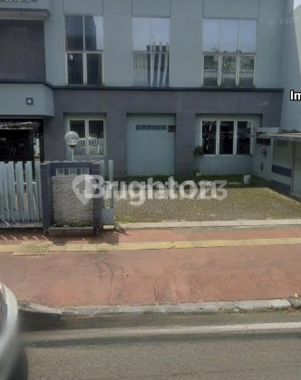 ✨ For Rent: 2-Story Corner Building in Cempaka Putih ✨ ✨ For Rent: 2-Story Corner Building in Cempaka Putih ✨