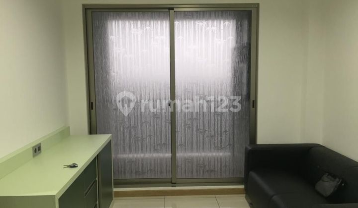 M Town Apartment Bagus Furnished Tower Herald disewakan M Town Apartment Bagus Furnished Tower Herald disewakan