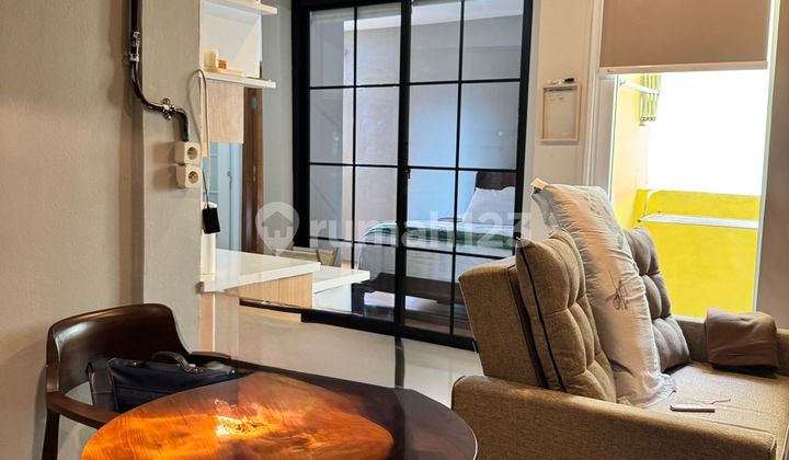 Apartemen Permata Eksekutif, 1 Kamar Tidur yang Telah Direnovasi dengan Cermat, Dirancang untuk Kenyamanan dan Kehidupan Perkotaan yang Tenang. 2