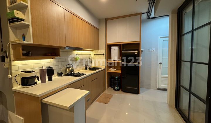 Apartemen Permata Eksekutif, 1 Kamar Tidur yang Telah Direnovasi dengan Cermat, Dirancang untuk Kenyamanan dan Kehidupan Perkotaan yang Tenang.