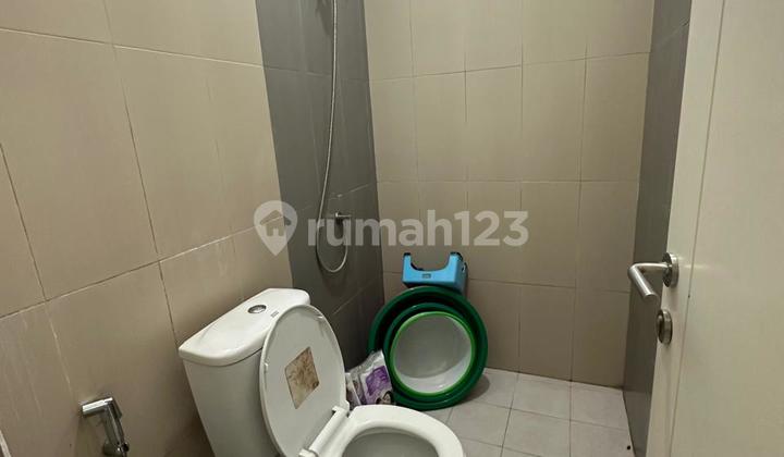 Fully Renovated & Semi-Furnished House in Malibu Village Gading Serpong 2