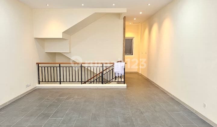 Ruko North Goldfinch in Gading Serpong, 3 Floors, Facing the Road, Suitable for Business Ruko North Goldfinch in Gading Serpong, 3 Floors, Facing the Road, Suitable for Business