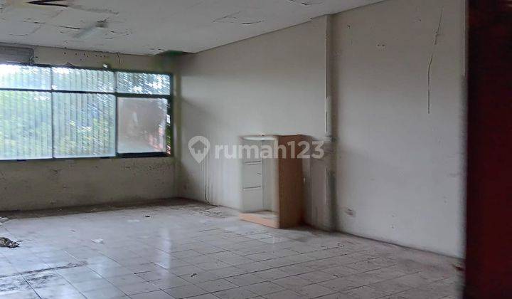 Dijual Rumah Besar 3 Lantai di Cilamaya Jakarta Pusat 2