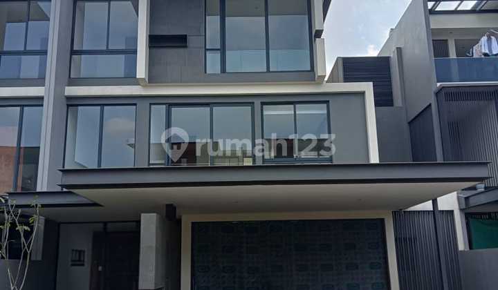 Quick Sale Lyndon Navapark BSD City House 12 Meters Wide Private Lift